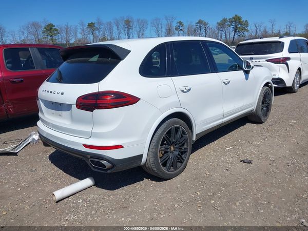 2016 PORSCHE CAYENNE