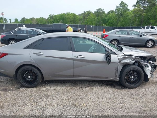 2022 HYUNDAI ELANTRA SEL
