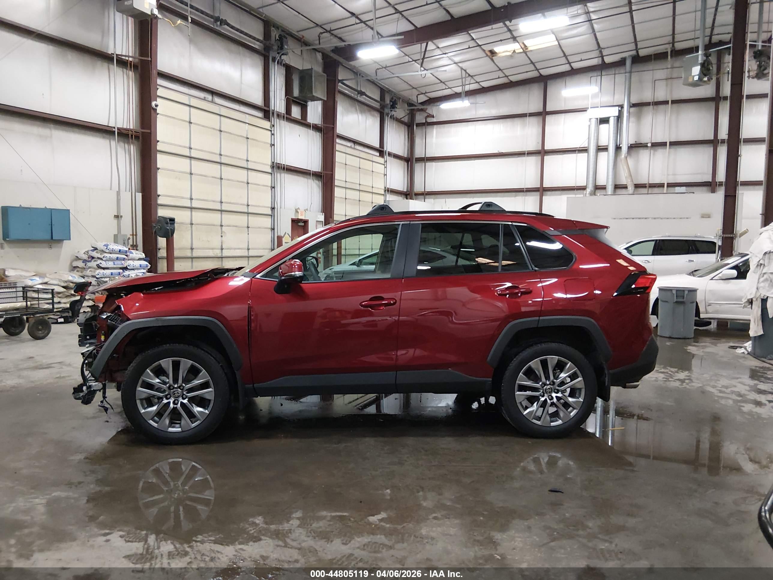 2025 TOYOTA RAV4 XLE PREMIUM