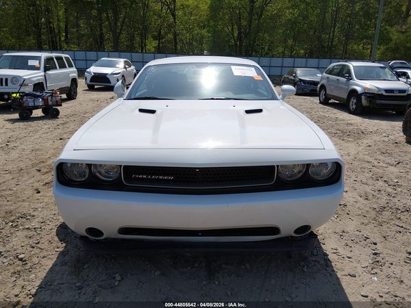 2013 DODGE CHALLENGER SXT