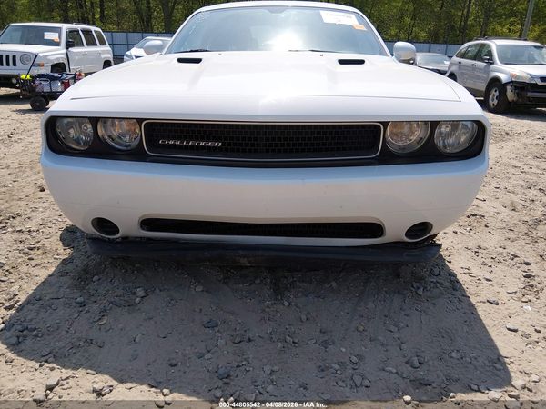 2013 DODGE CHALLENGER SXT