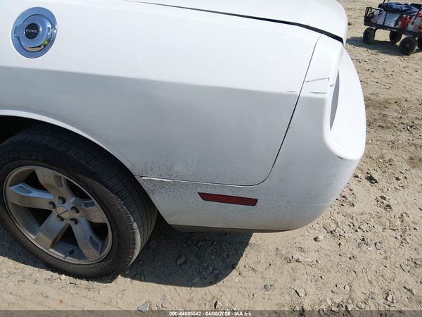 2013 DODGE CHALLENGER SXT