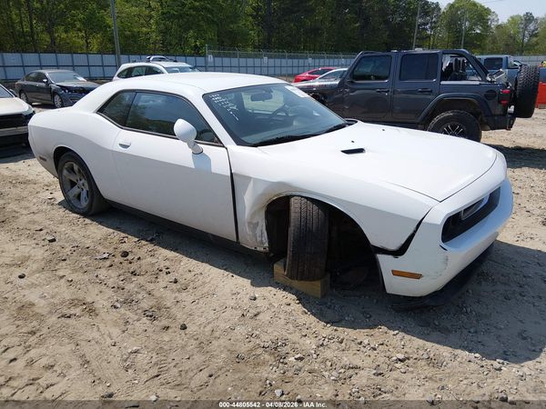2013 DODGE CHALLENGER SXT