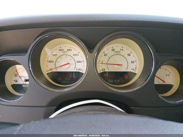 2013 DODGE CHALLENGER SXT