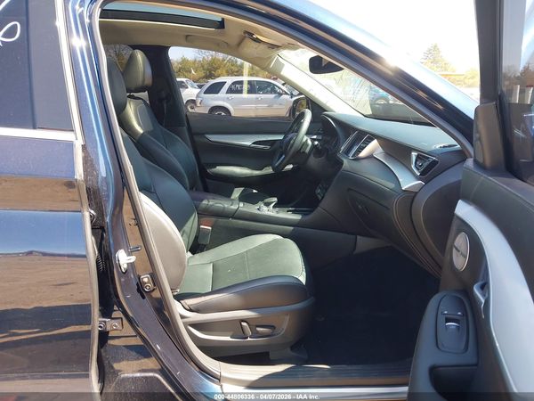 2022 INFINITI QX50 ESSENTIAL AWD