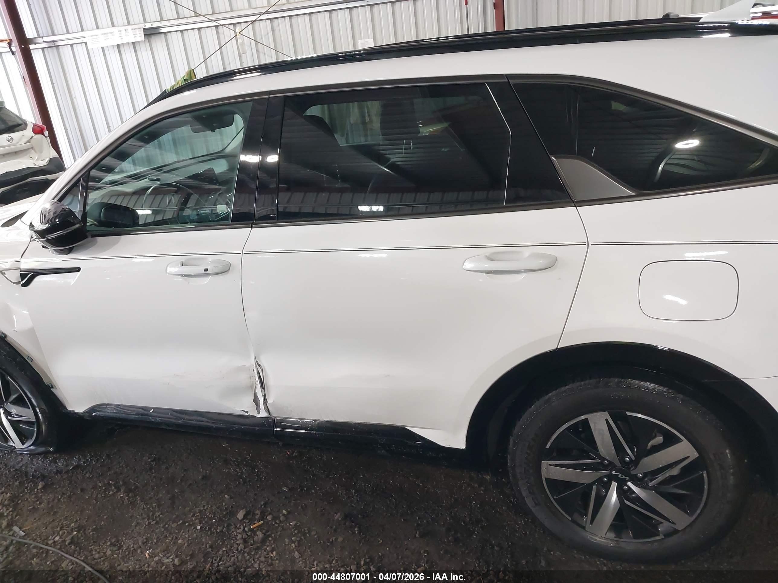 2023 KIA SORENTO S