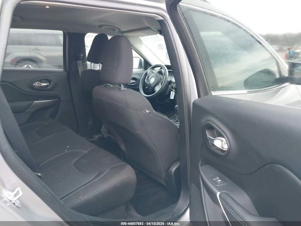 2019 JEEP CHEROKEE LATITUDE 4X4