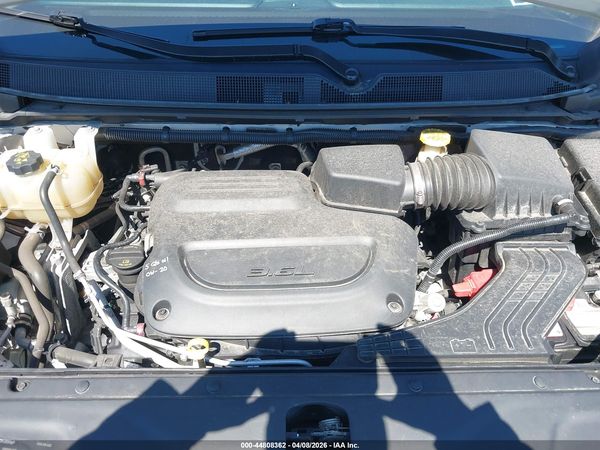 2021 CHRYSLER PACIFICA TOURING L — I10