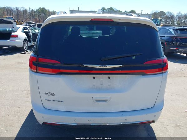 2021 CHRYSLER PACIFICA TOURING L — I119