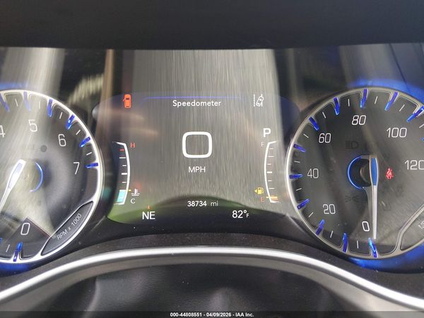 2025 CHRYSLER PACIFICA SELECT — I118