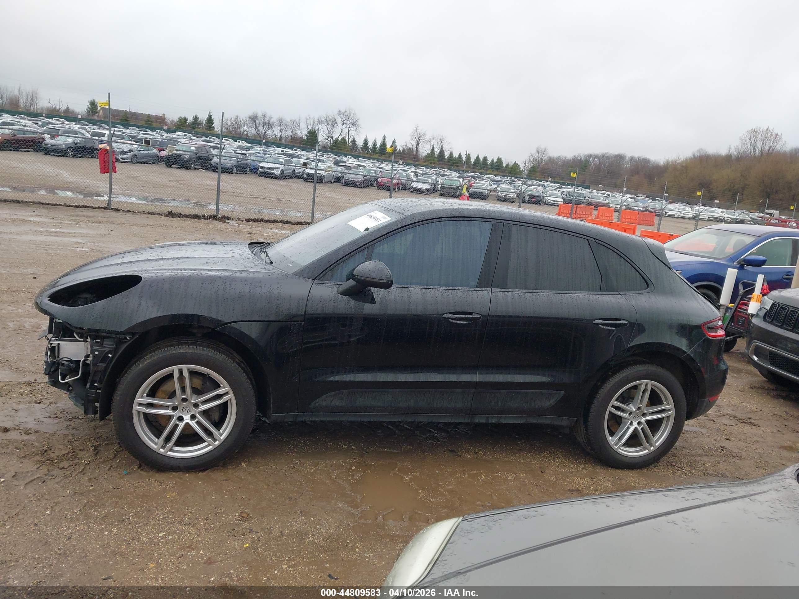 2017 PORSCHE MACAN
