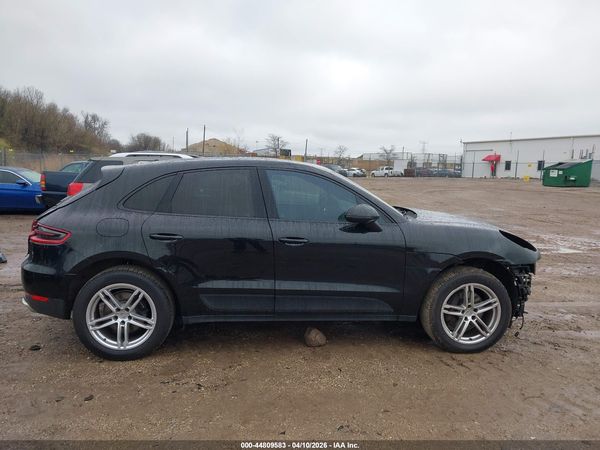 2017 PORSCHE MACAN