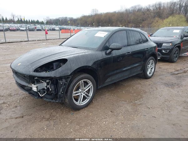2017 PORSCHE MACAN