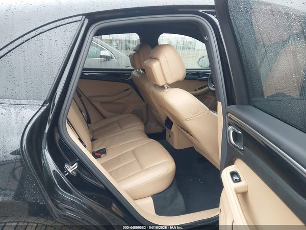 2017 PORSCHE MACAN