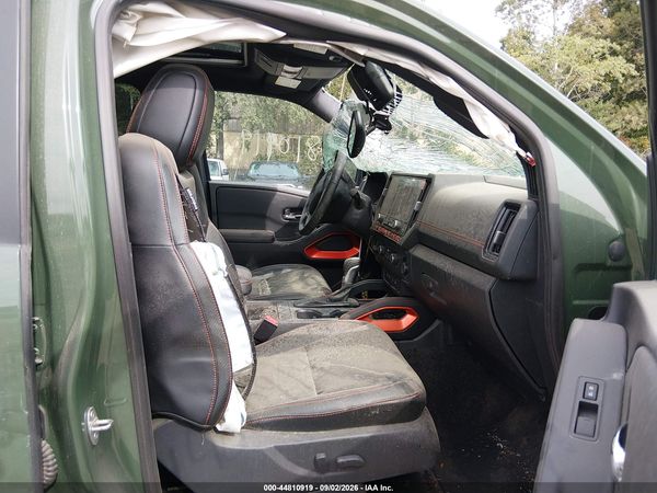 2025 NISSAN FRONTIER PRO-4X 4X4