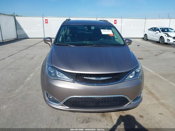 2017 CHRYSLER PACIFICA TOURING-L — I115