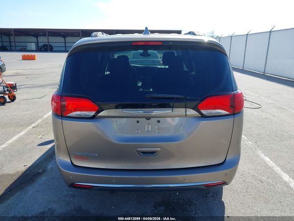 2017 CHRYSLER PACIFICA TOURING-L — I119