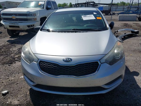 2016 KIA FORTE GL (Middle-Low Grade)