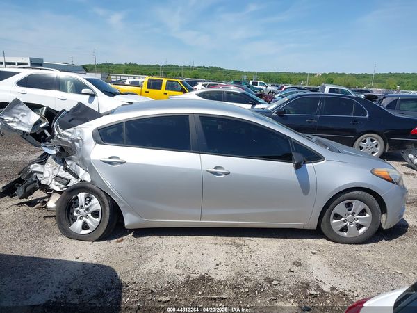2016 KIA FORTE GL (Middle-Low Grade)