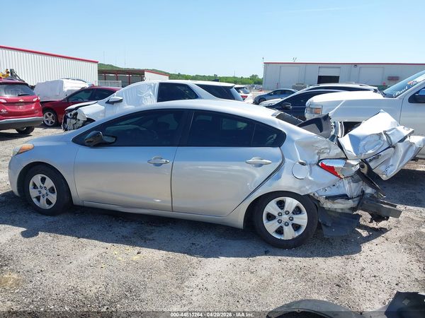 2016 KIA FORTE GL (Middle-Low Grade)