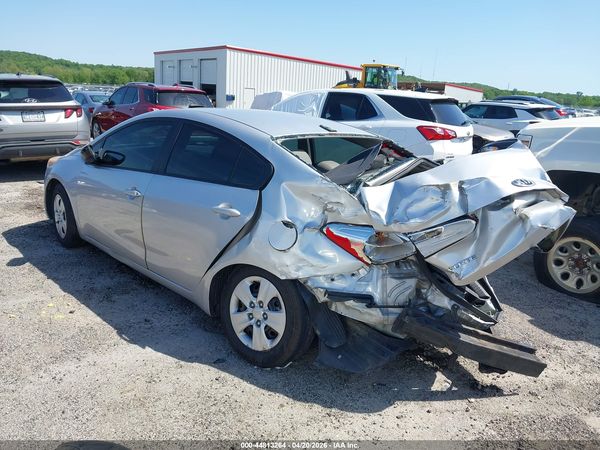2016 KIA FORTE GL (Middle-Low Grade)