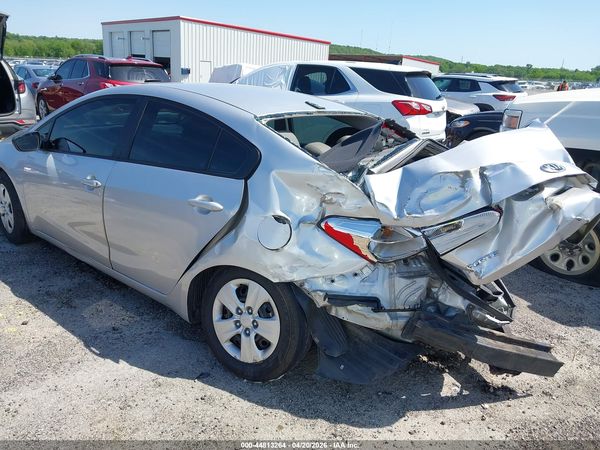 2016 KIA FORTE GL (Middle-Low Grade)