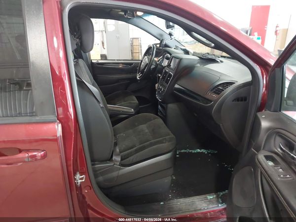 2017 DODGE GRAND CARAVAN SE PLUS — I5