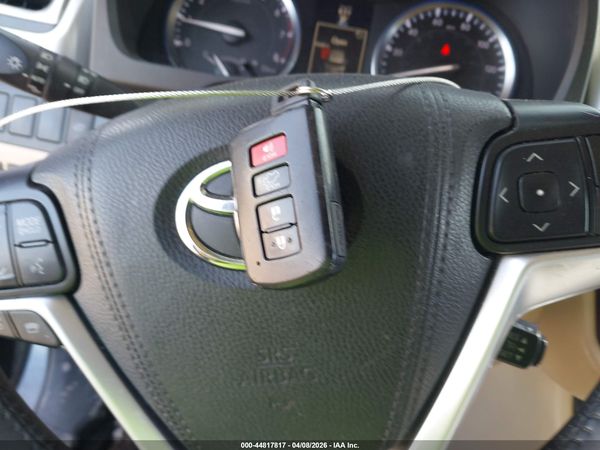 2016 TOYOTA HIGHLANDER XLE V6