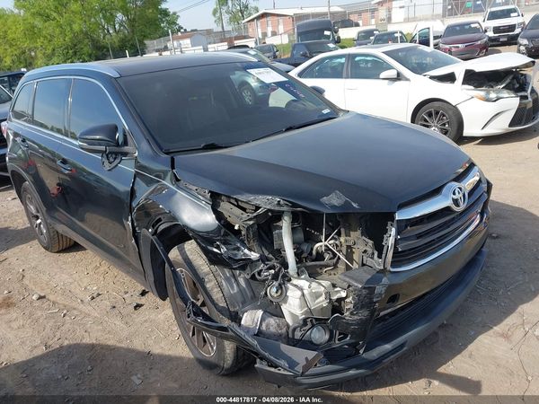 2016 TOYOTA HIGHLANDER XLE V6