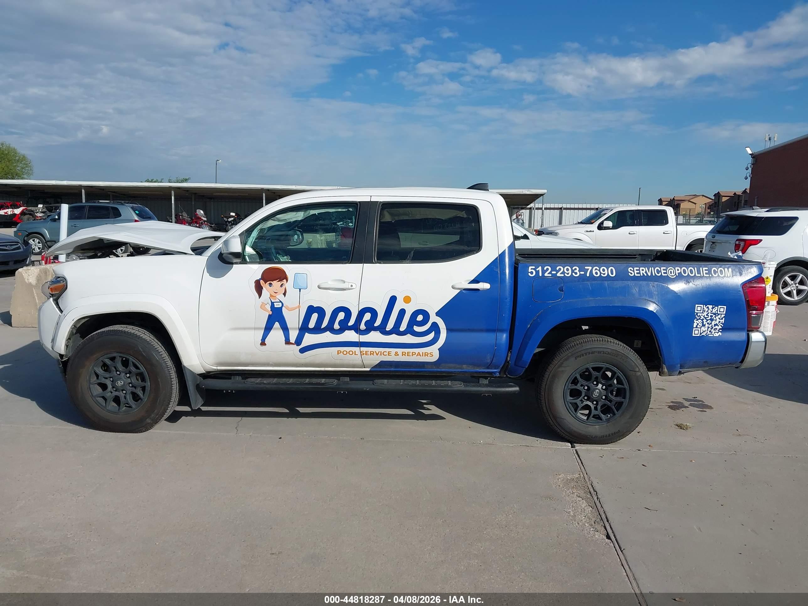 2022 TOYOTA TACOMA SR5 V6
