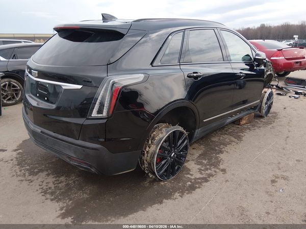 2025 CADILLAC XT5 AWD SPORT
