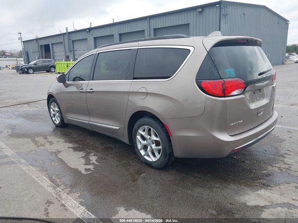 2017 CHRYSLER PACIFICA TOURING-L — I3