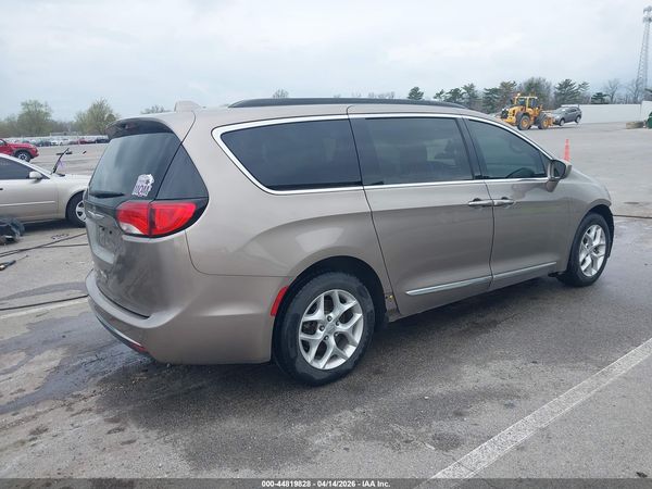 2017 CHRYSLER PACIFICA TOURING-L — I4