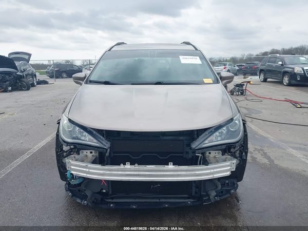 2017 CHRYSLER PACIFICA TOURING-L — I115