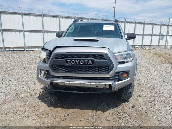 2016 TOYOTA TACOMA SR5 V6