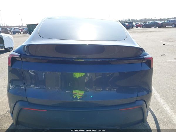 2026 TESLA MODEL Y