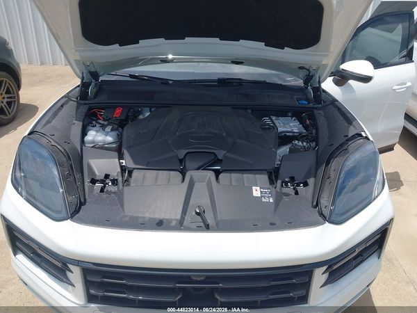 2025 PORSCHE CAYENNE COUPE
