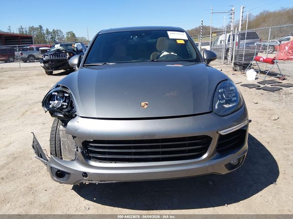 2017 PORSCHE CAYENNE S