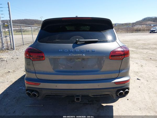2017 PORSCHE CAYENNE S