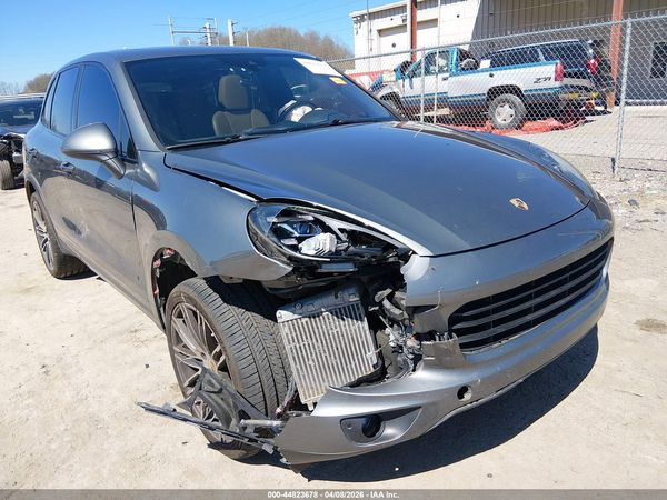 2017 PORSCHE CAYENNE S