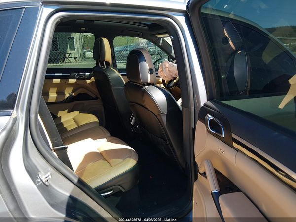 2017 PORSCHE CAYENNE S