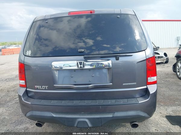 2015 HONDA PILOT SE