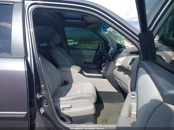2015 HONDA PILOT SE