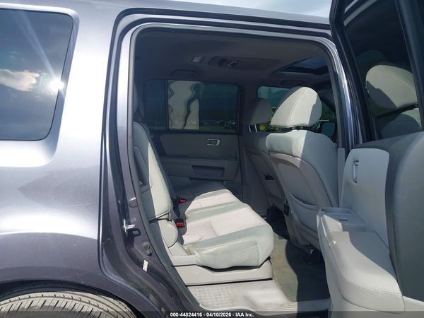 2015 HONDA PILOT SE