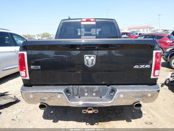2017 RAM 1500 LARAMIE  4X4 5'7 BOX