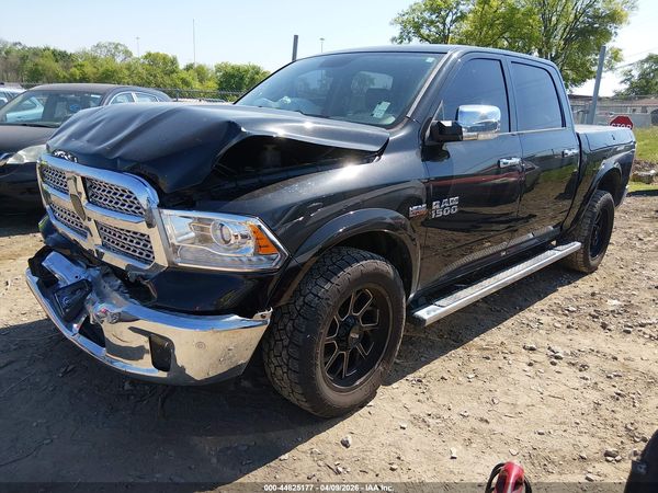 2017 RAM 1500 LARAMIE  4X4 5'7 BOX