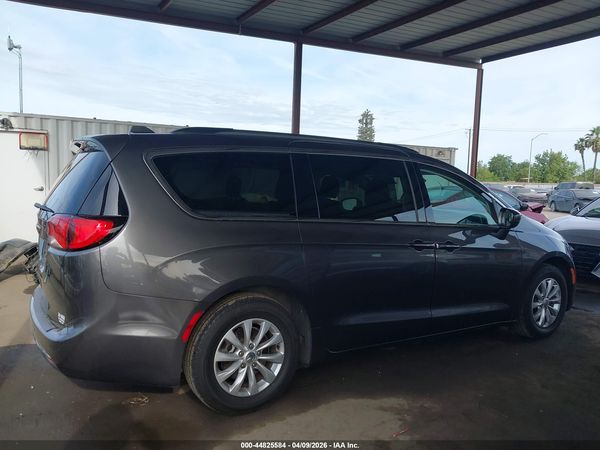 2019 CHRYSLER PACIFICA TOURING PLUS — I116