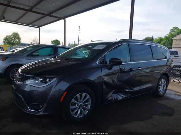 2019 CHRYSLER PACIFICA TOURING PLUS — I117