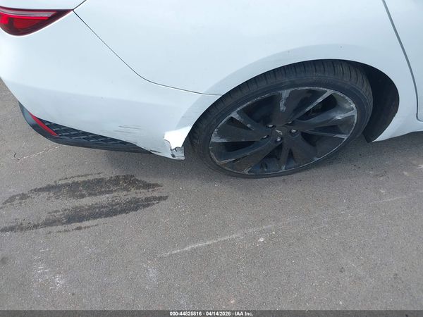 2023 GENESIS G70 2.0T RWD