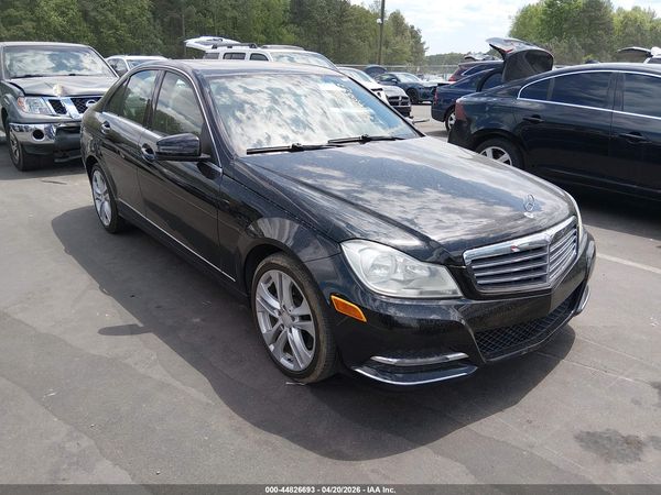 2013 MERCEDES-BENZ C 300 LUXURY 4MATIC